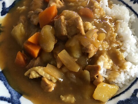 誰でも超簡単に作れる!基本的なチキンカレー